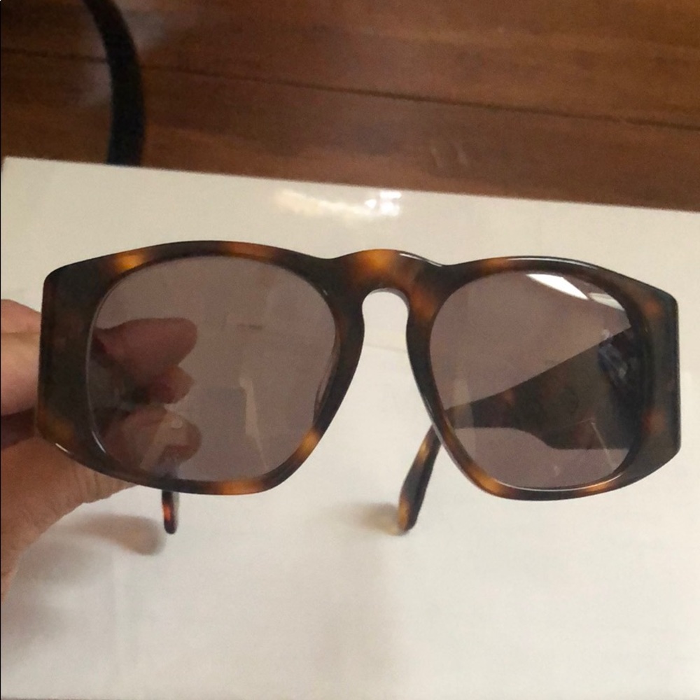 Chanel sunglass